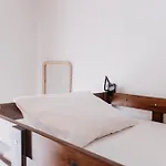 House * باليال