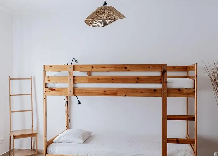 House בית הארחה *