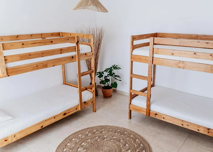 בית הארחה House בליאל