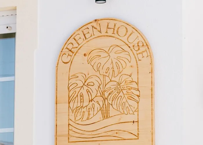 House בית הארחה *